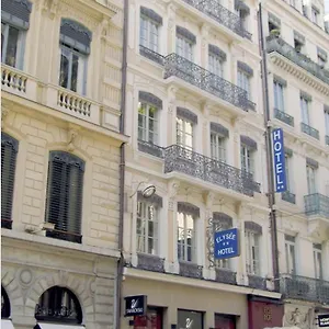 ** Hotel Elysee France